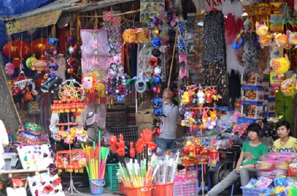 Do-choi-voi-mau-ma-mau-sac-bat-mat