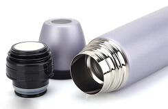 Giat minh voi binh giu nhiet Trung Quoc gay ung thu