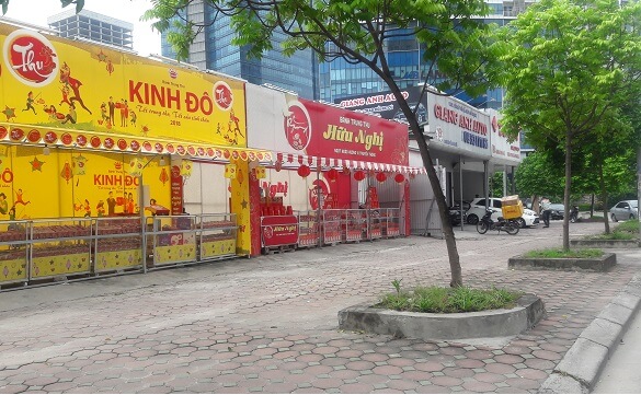 Gian-hang-banh-trung-thu-moc-len-nhu-nam