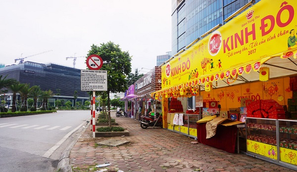 Nhung-ki-ot-ban-banh-trung-thu-vang-ve