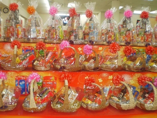 Giỏ quà tết chất lượng kém trên thị trường Giỏ quà tết chất lượng kém trên thị trường