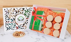 5 HOP QUA TET DUOC UA CHUONG NHAT DANH TANG NGUOI THAN NAM 2020  