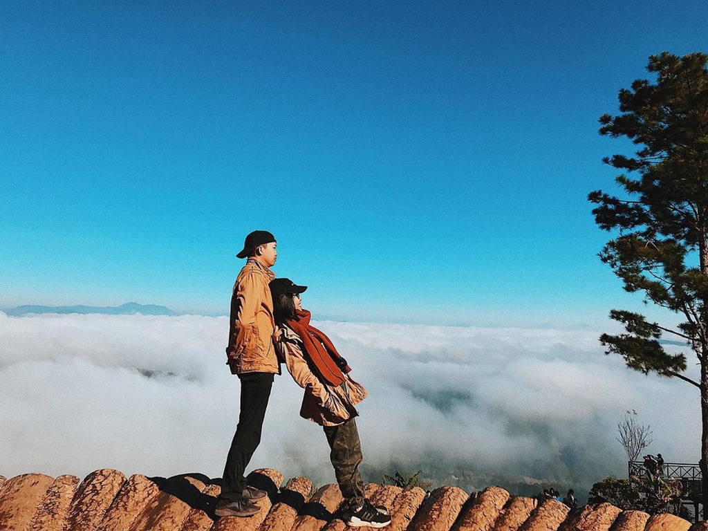 mot-chuyen-di-choi-xa