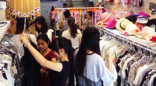 Sản phẩm thời trang giả nhái Sản phẩm thời trang giả nhái